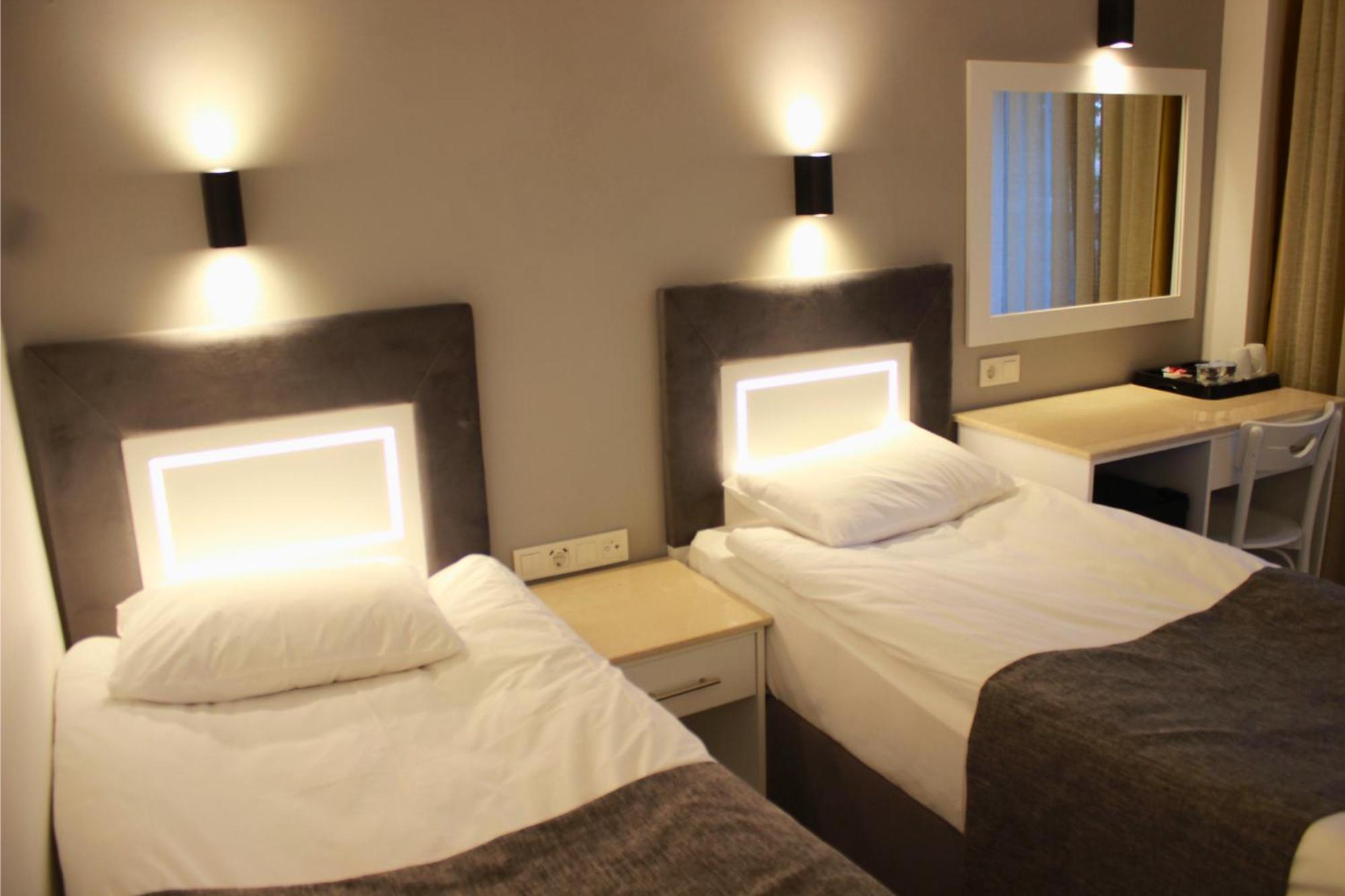 Готель Peninsula 3*