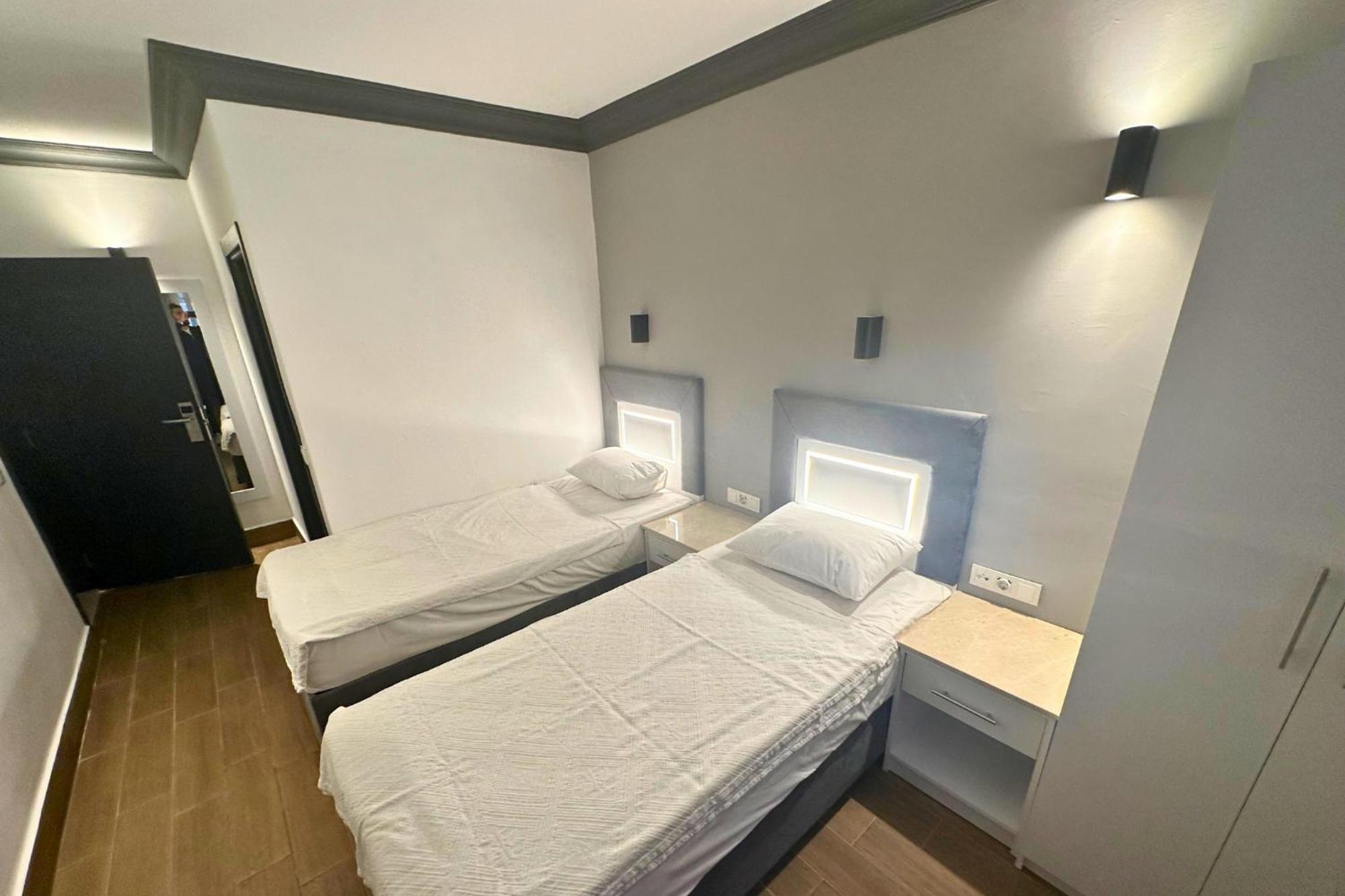 Готель Peninsula 3*