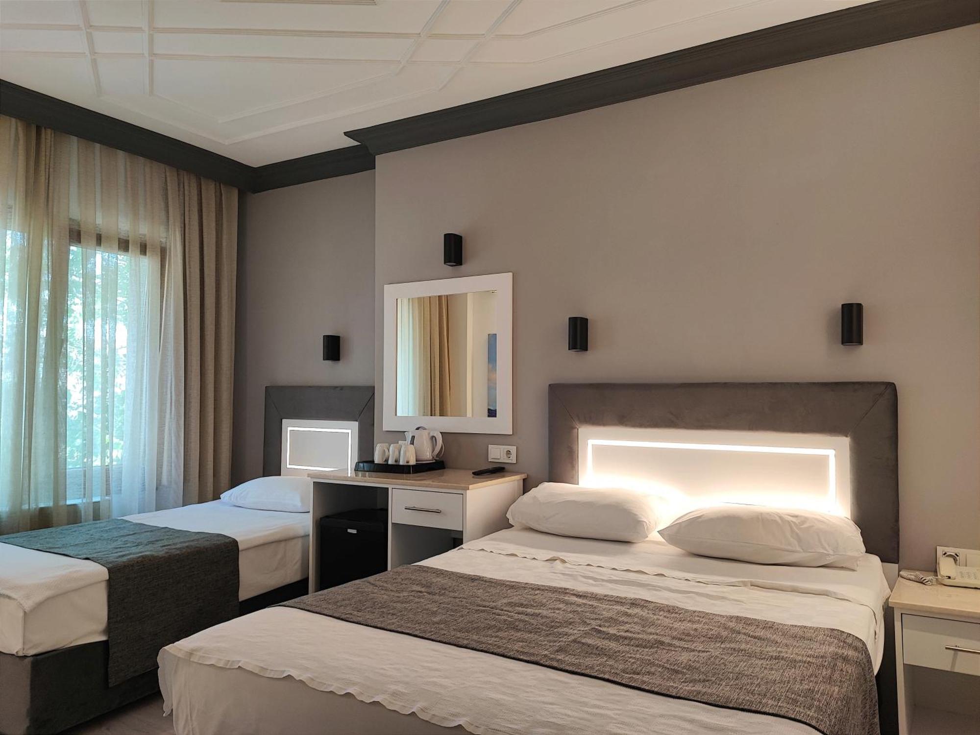 Peninsula Готель 3*
